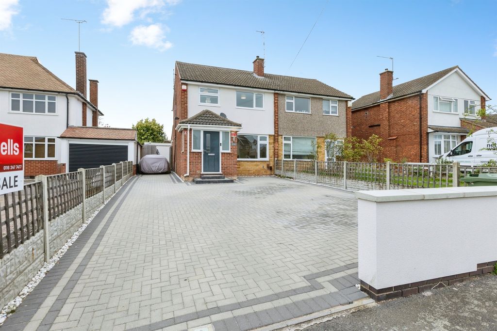 Property photo 1 of 20