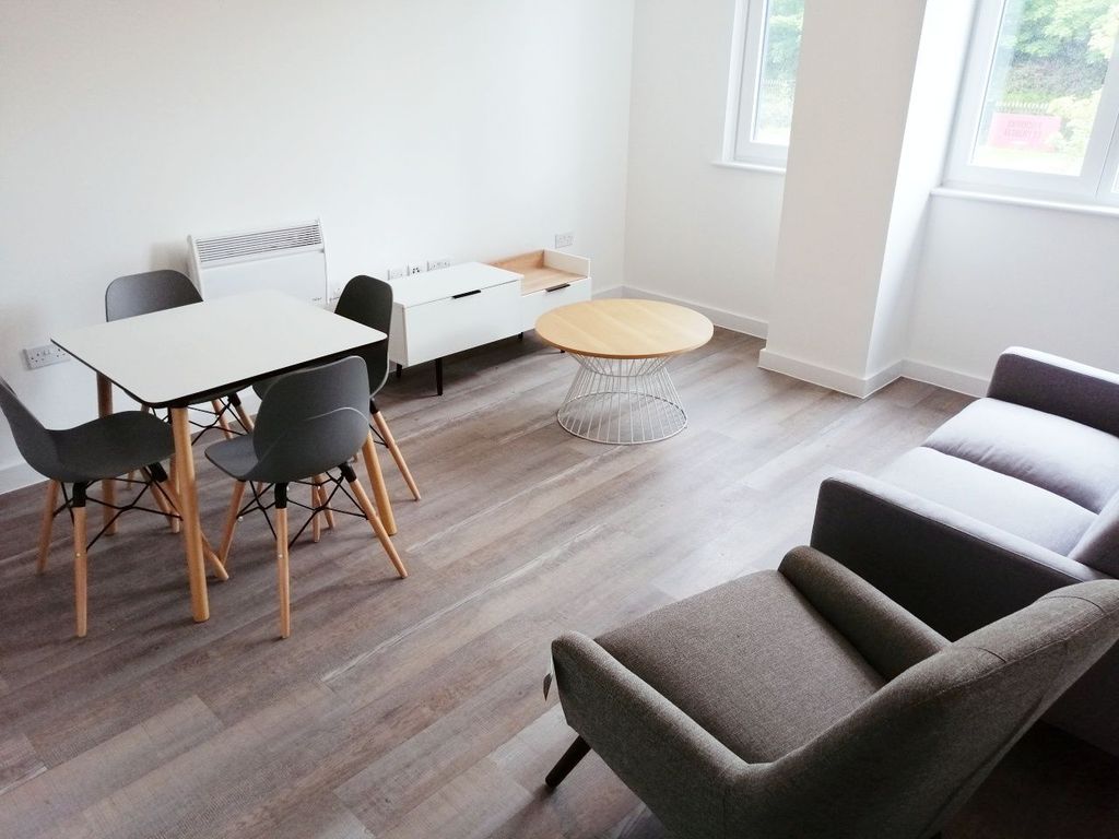 Property photo 2 of 9