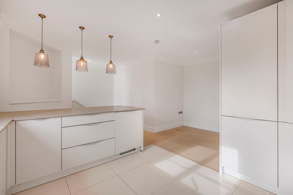 Additional image 4 of 3 bed flat for saleEastwick Lodge, Village Road, Enfield EN1