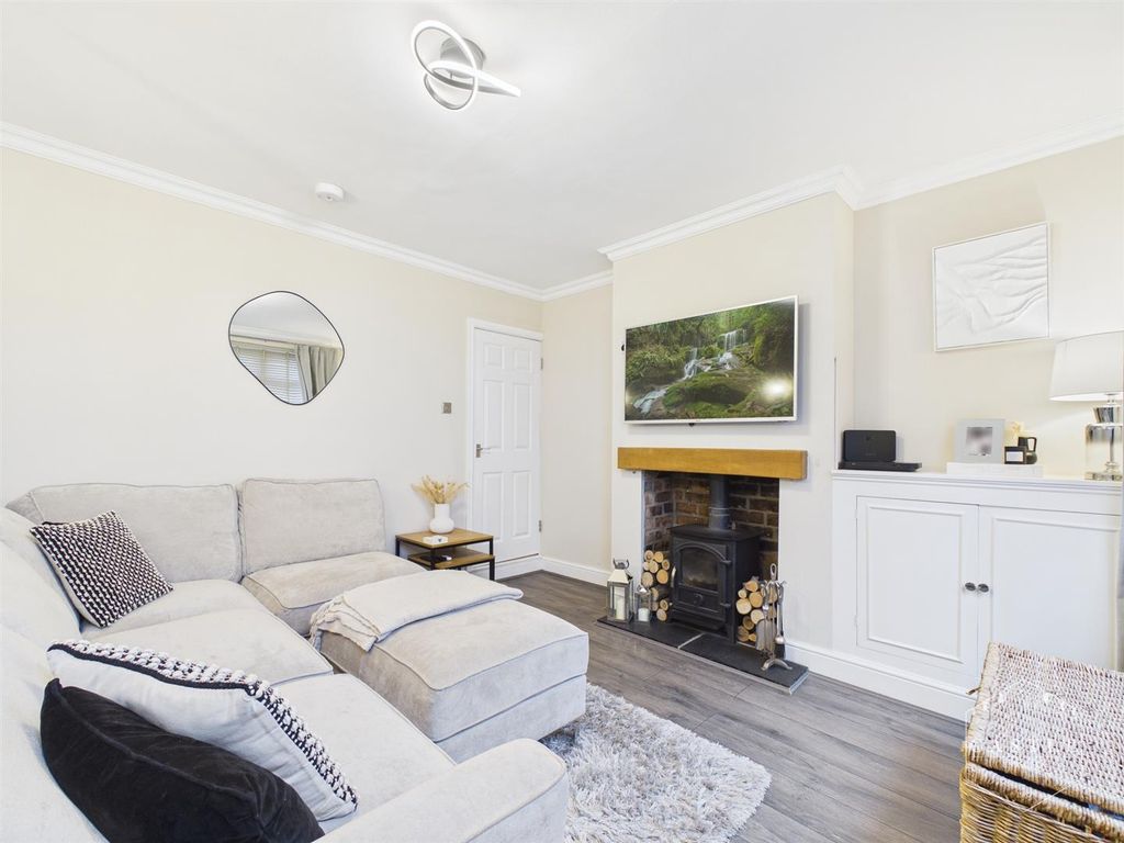 Property photo 1 of 22 Lounge