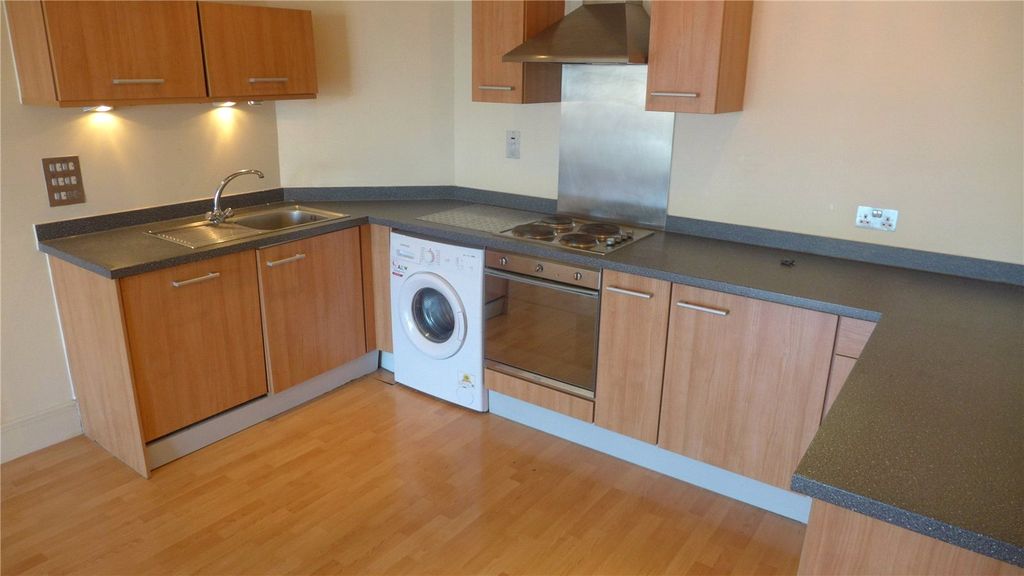Property photo 3 of 8 Picture No. 05