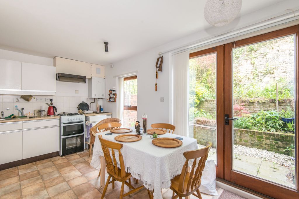 Property photo 2 of 8 3.Jpg