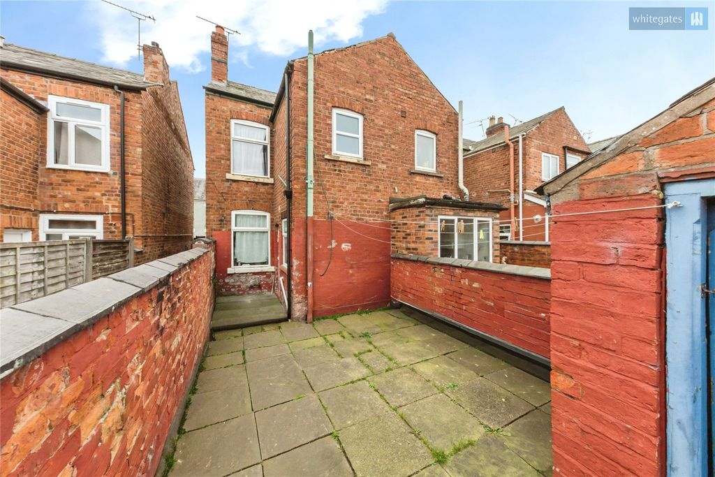 Property photo 2 of 9 Picture No. 18