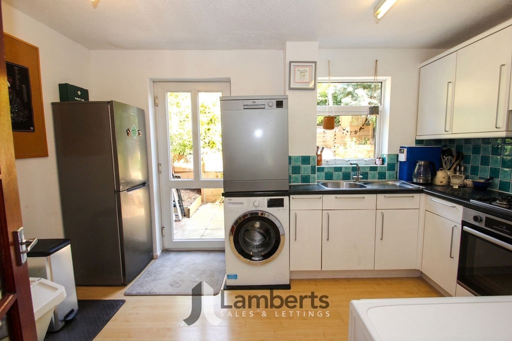 Property photo 3 of 20 Kitchen/Diner