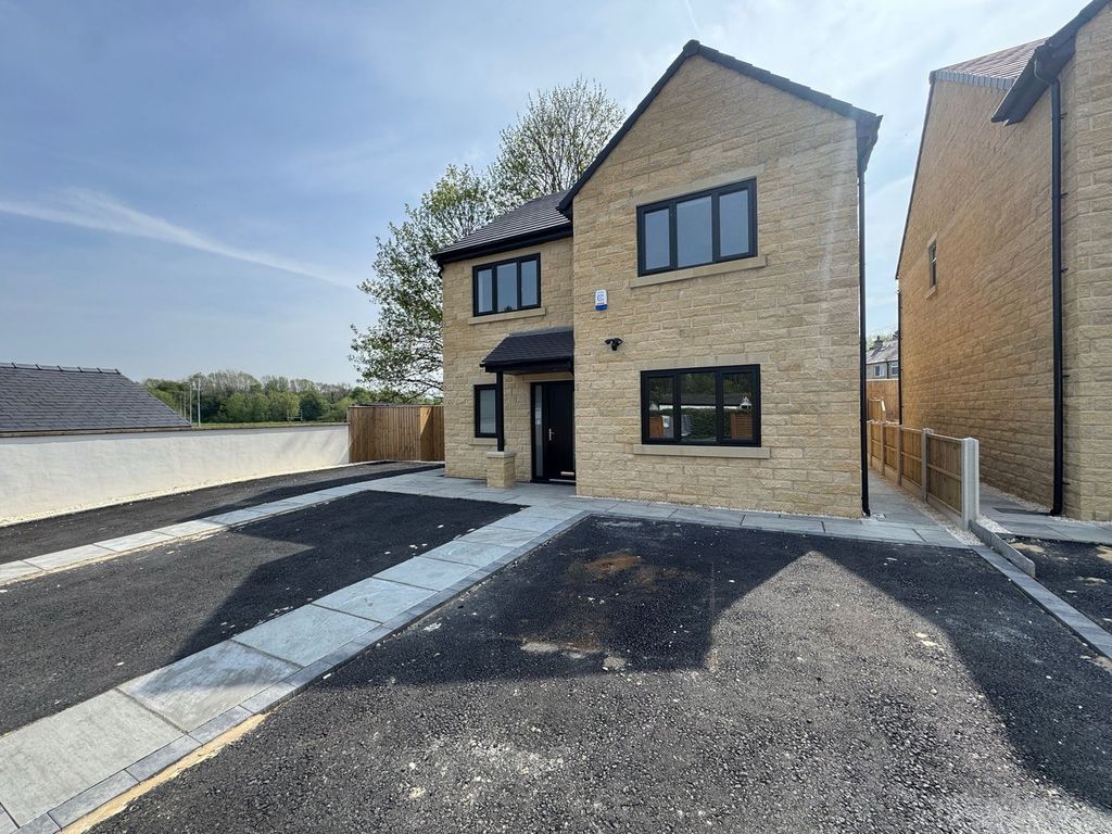 Property photo 1 of 35