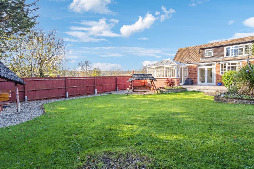 Property photo 2 of 21