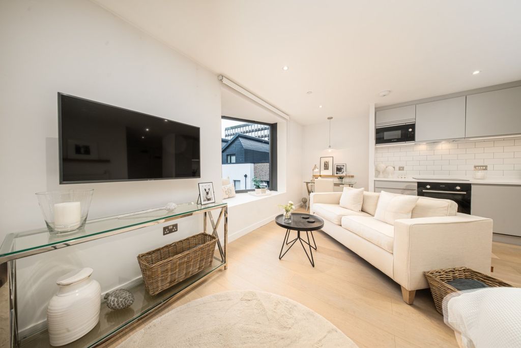 Property photo 2 of 18 Picture 2