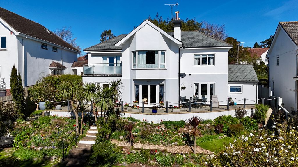 Property photo 1 of 39