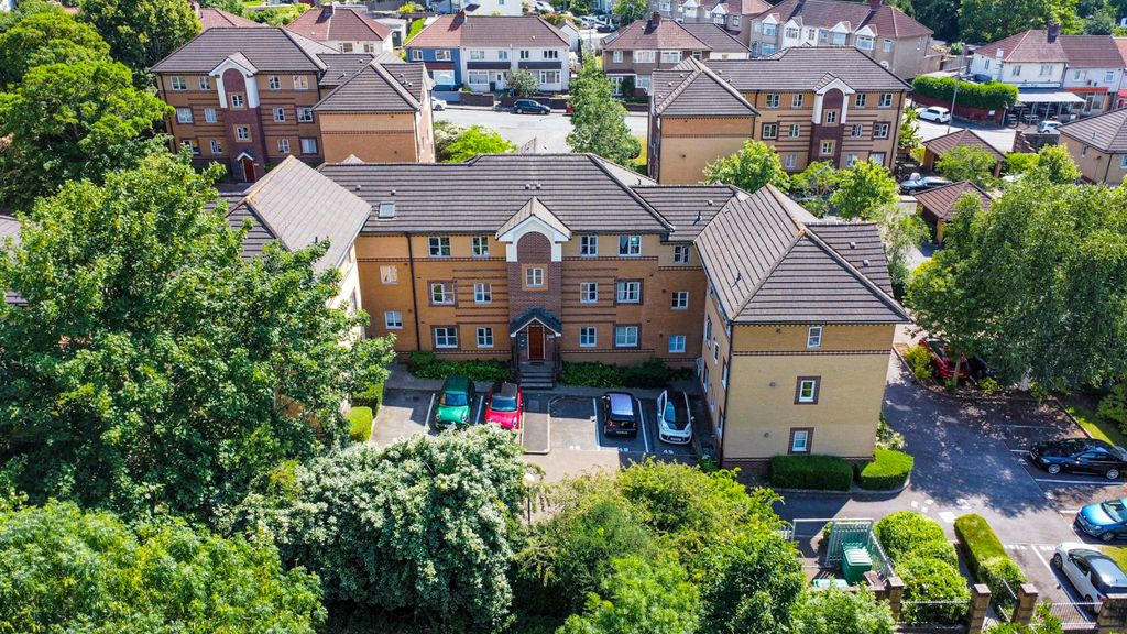 Property photo 1 of 13 4318951
