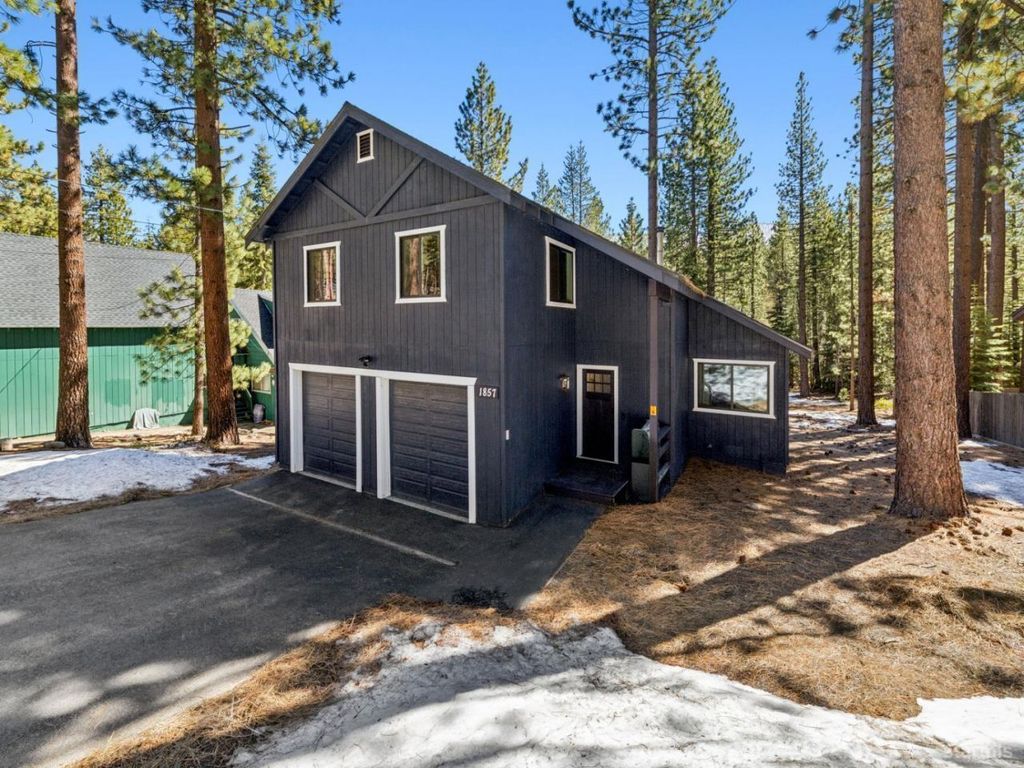 Property photo 1 of 30