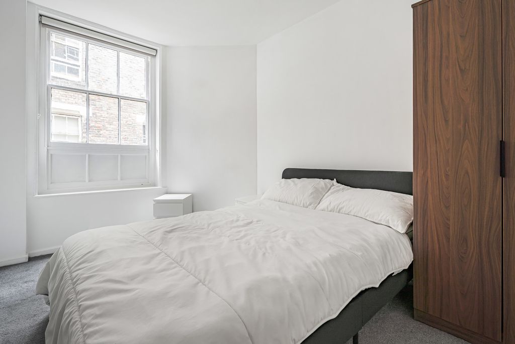 Property photo 3 of 19 Bedroom