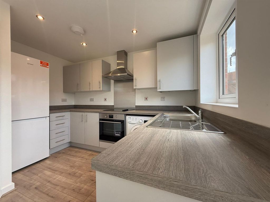 Property photo 2 of 14 2855937c-3d51-4Ae4-Afdc-c87Bd0Eca766.Jpg