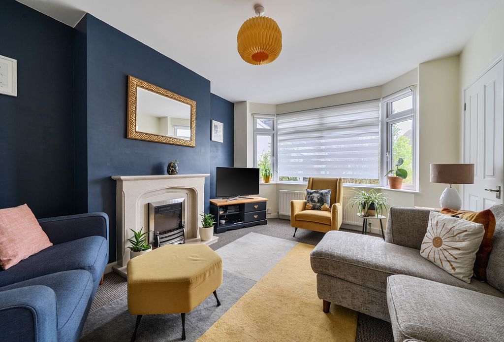 Property photo 2 of 27 1432404-10-69c27c...