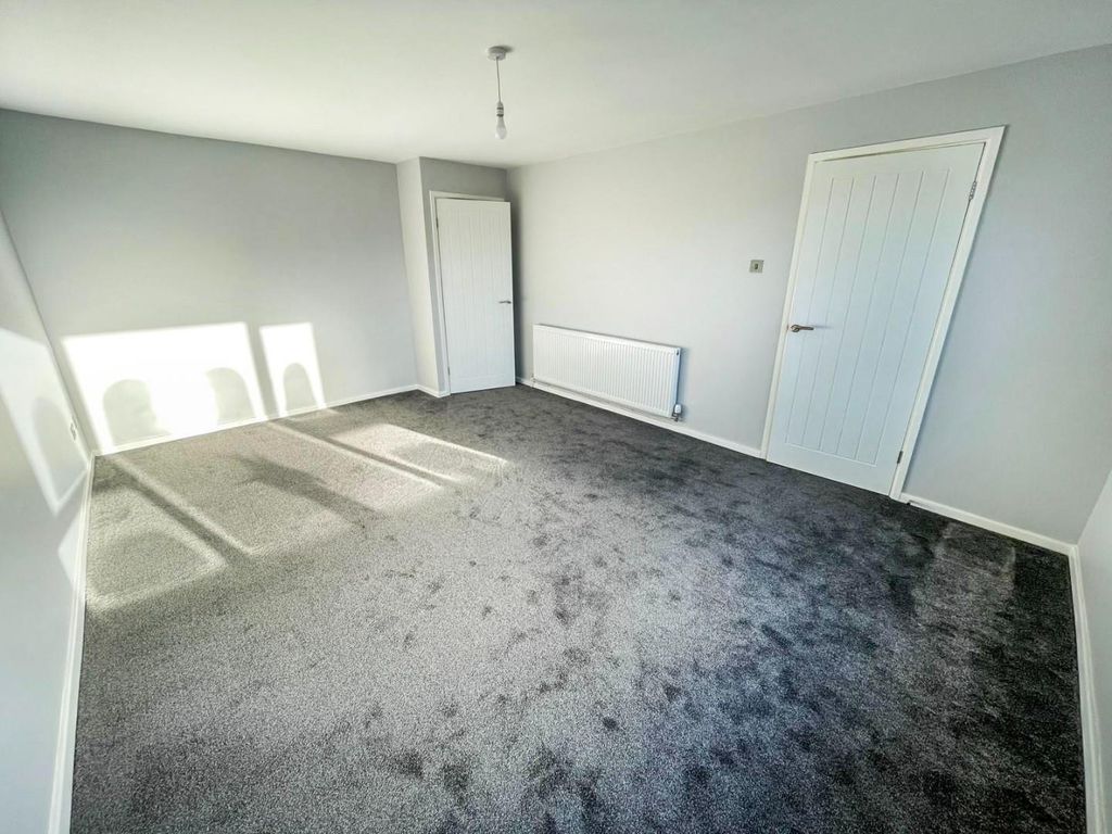 Property photo 3 of 11 Tlc_78c28d5E-2512-458F-85d9-Fd11B181B05F_6B2F64c.J