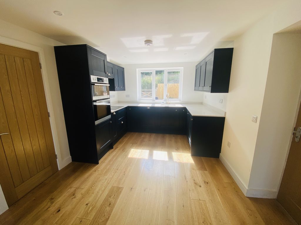 Property photo 3 of 10 Gallery