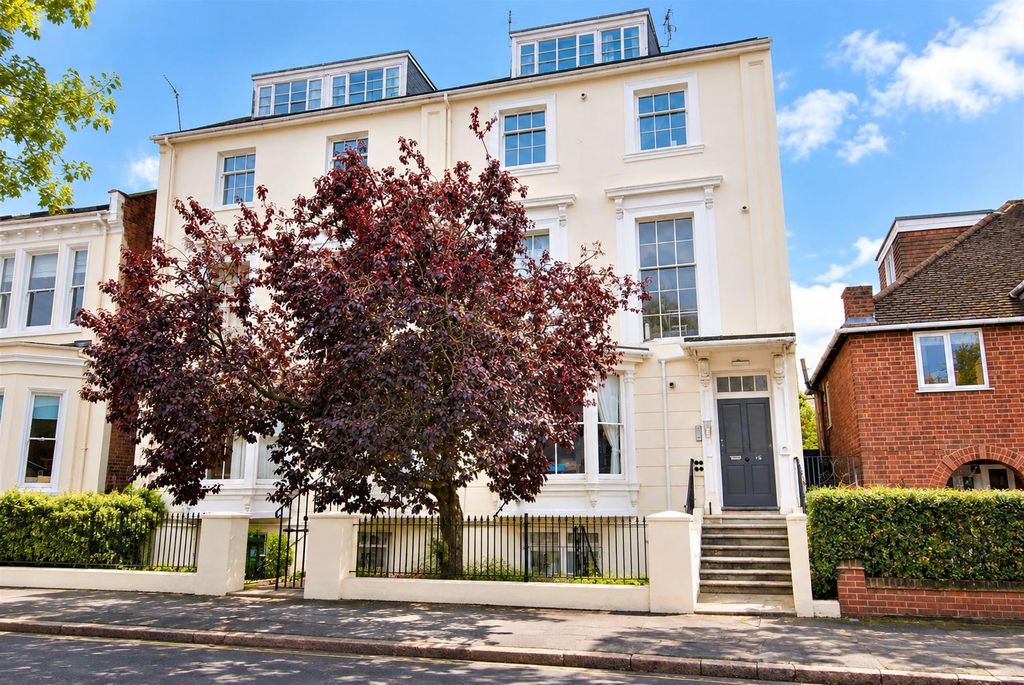 Property photo 1 of 5 16 Leam Terrace .Png