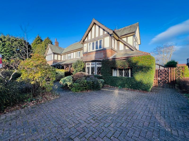 Property photo 1 of 25 Photo 5