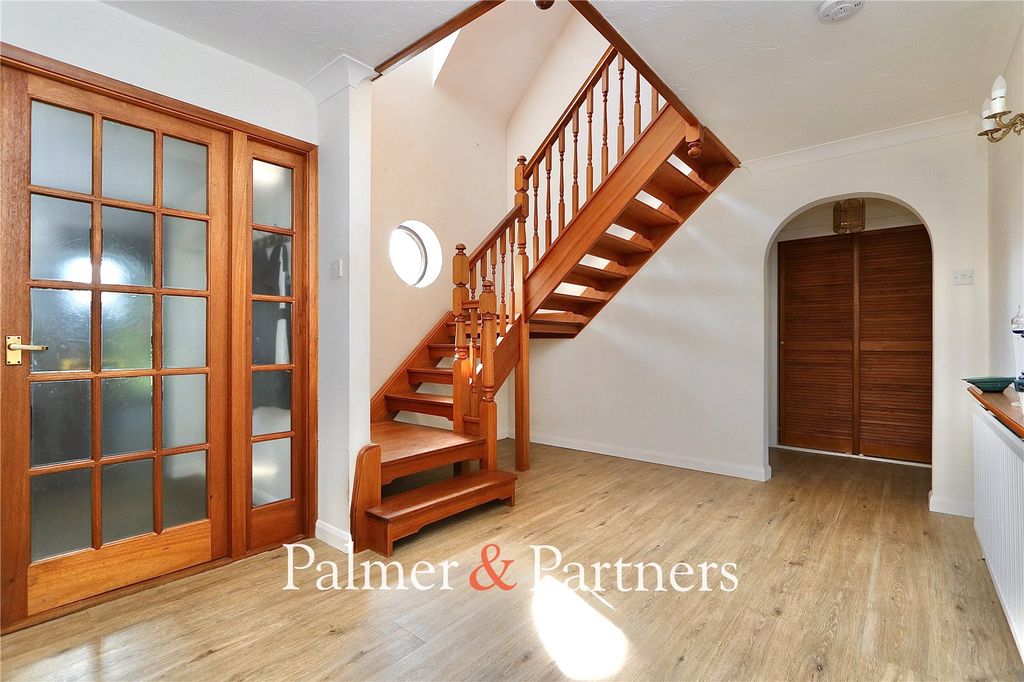 Property photo 3 of 22 Picture No. 04