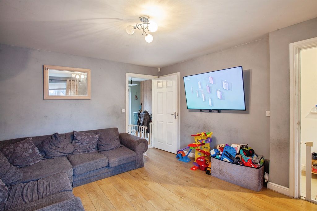 Property photo 2 of 22