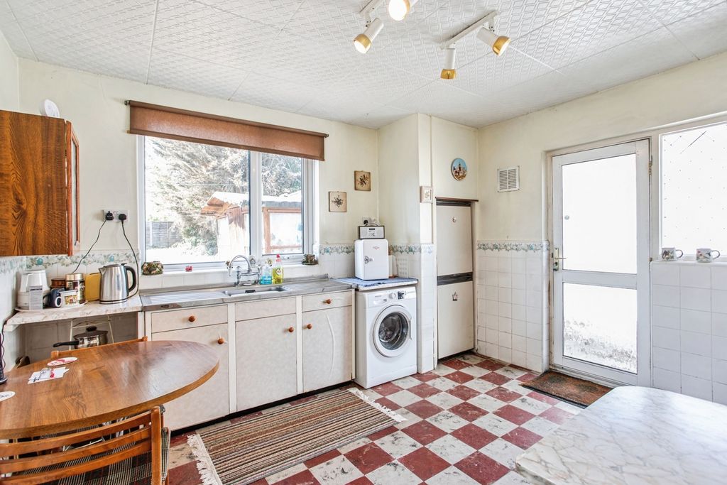 Property photo 3 of 16 Photo