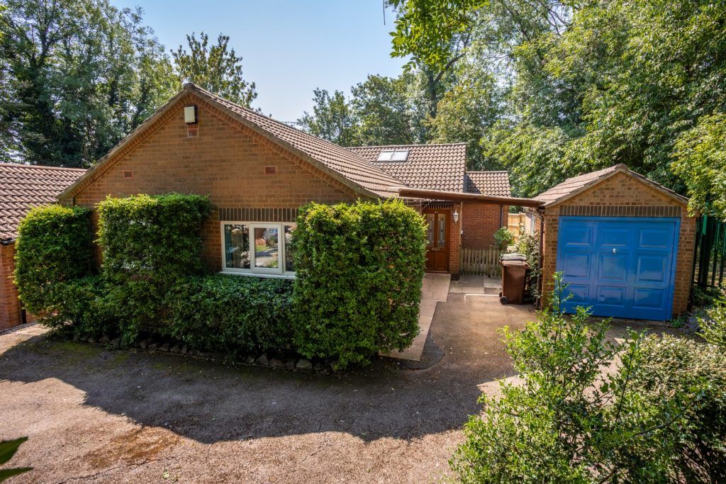 Property photo 1 of 32