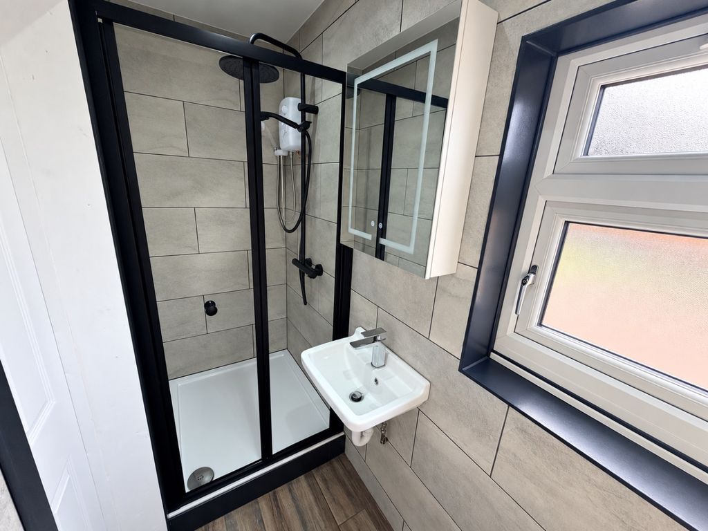 Property photo 2 of 4 5603851
