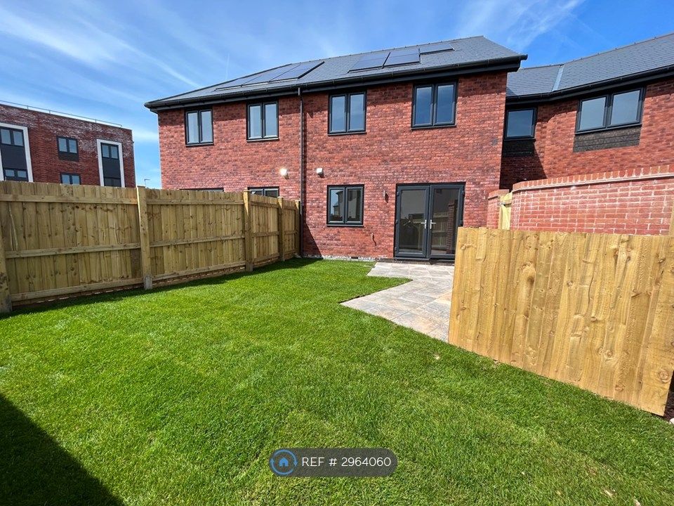 Property photo 3 of 13