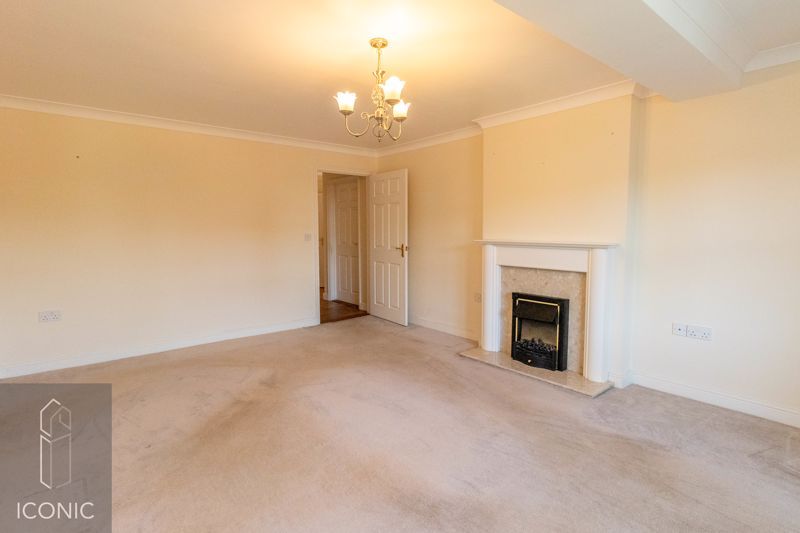 Property photo 3 of 13 Photo 6