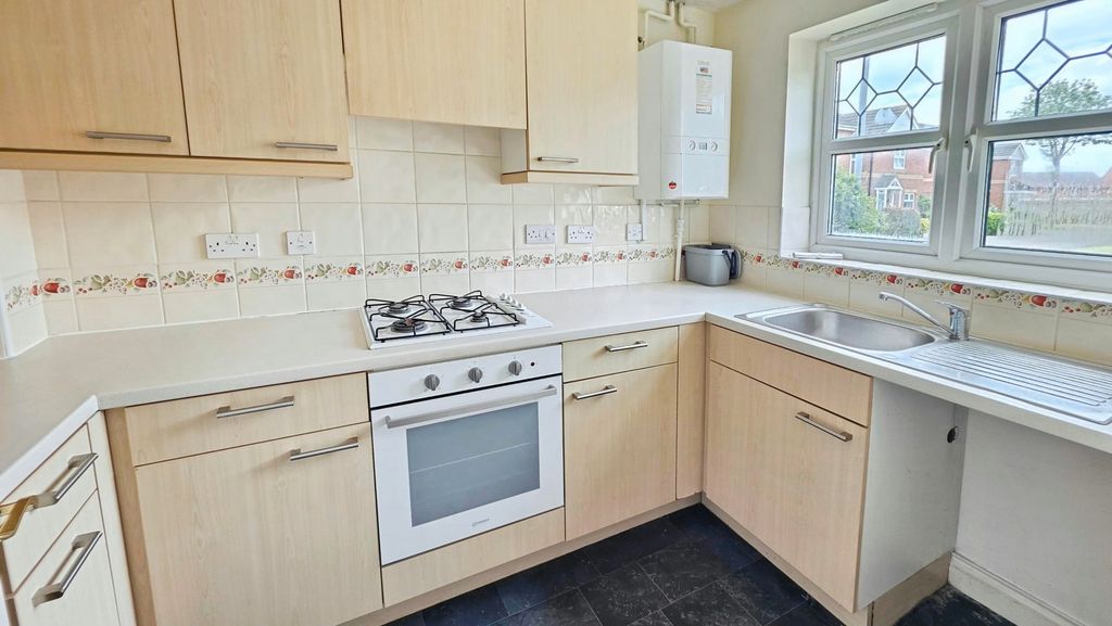 Property photo 2 of 11