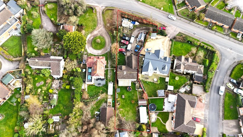 Property photo 2 of 20