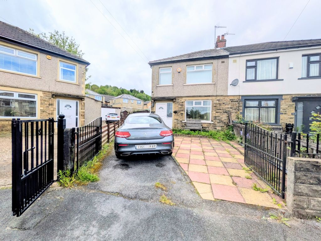 Property photo 1 of 9 1000044089