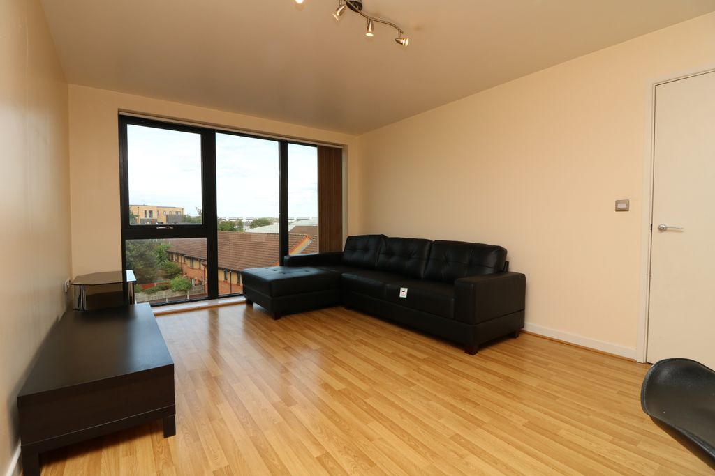 Property photo 3 of 23