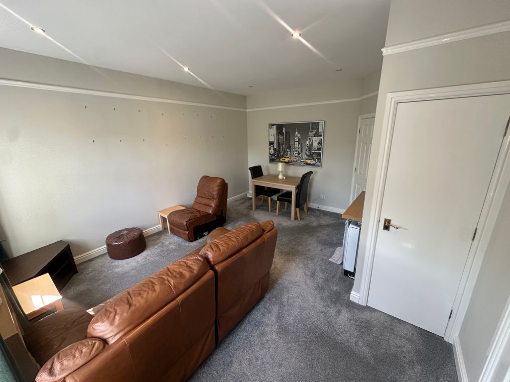 Property photo 2 of 10 Living Room