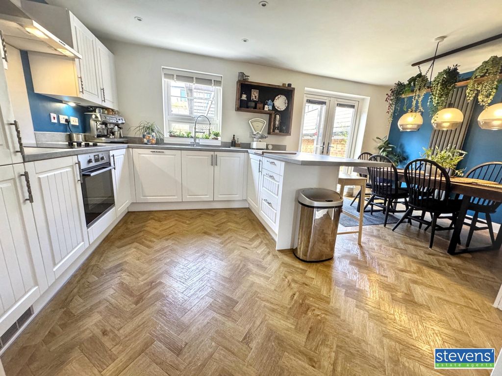 Property photo 3 of 25 Img_7784