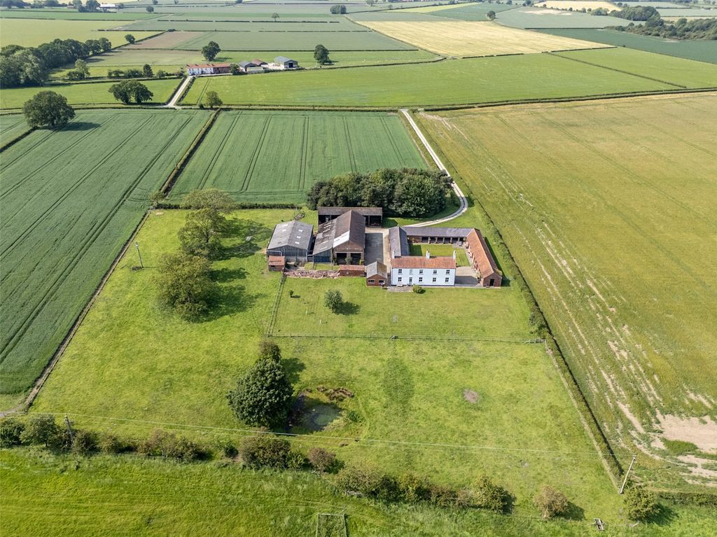 Property photo 1 of 26 Aerial