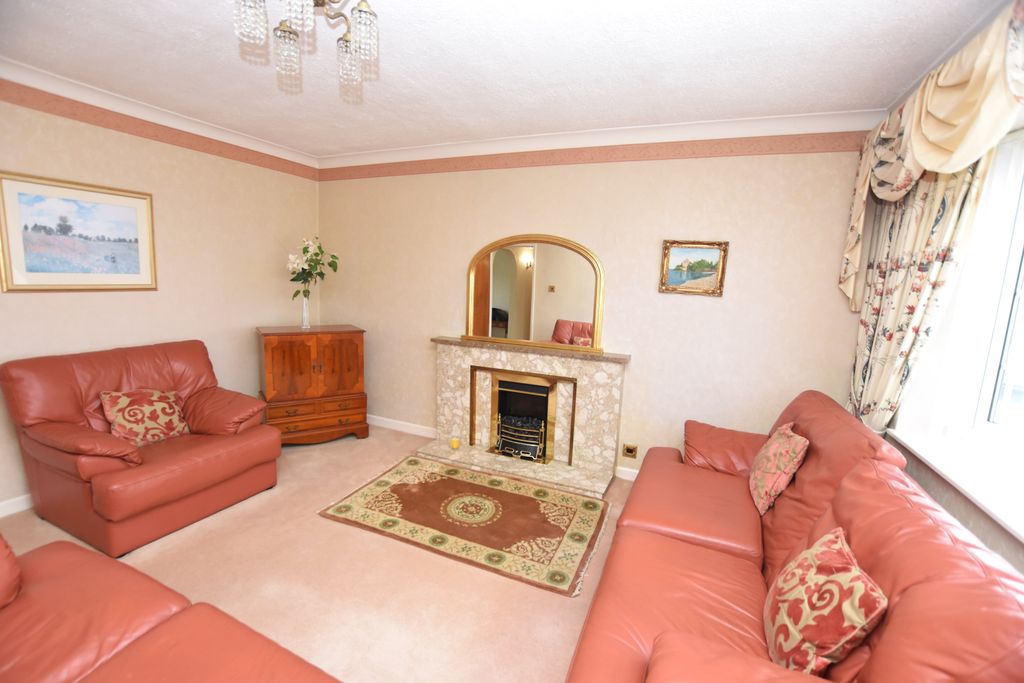 Property photo 3 of 23