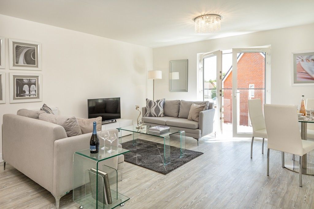 Property photo 3 of 8 Netherhall Gardens, Cambridge