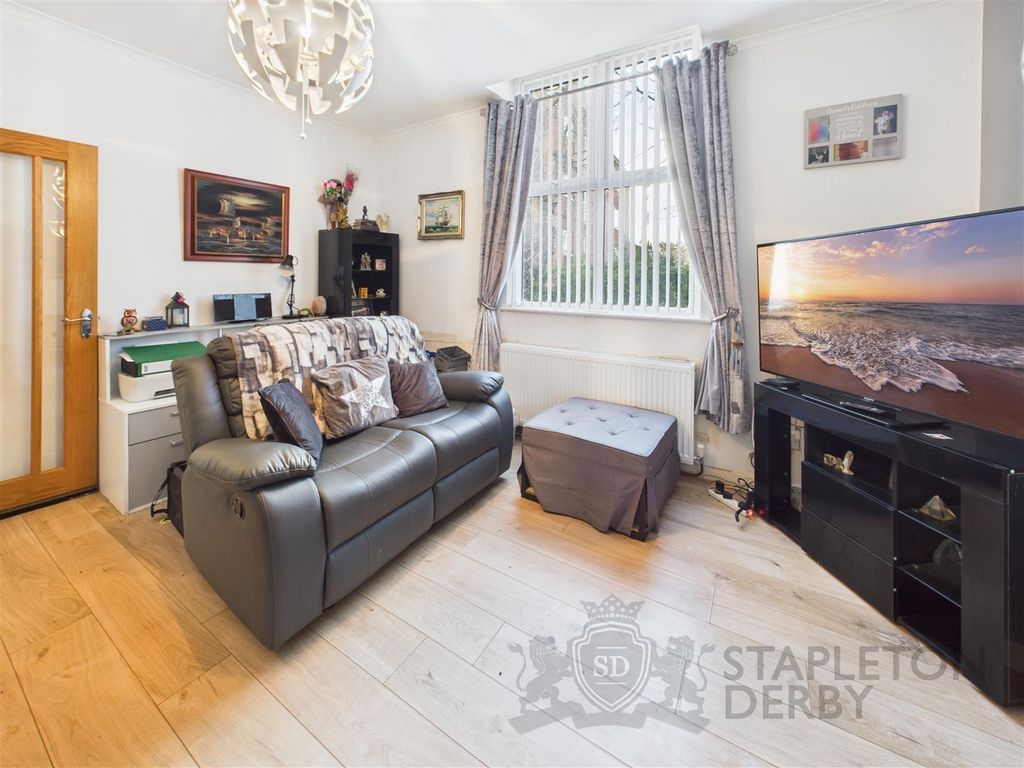 Property photo 3 of 7 Cam04709G0-Pr0285-Still003.Jpg