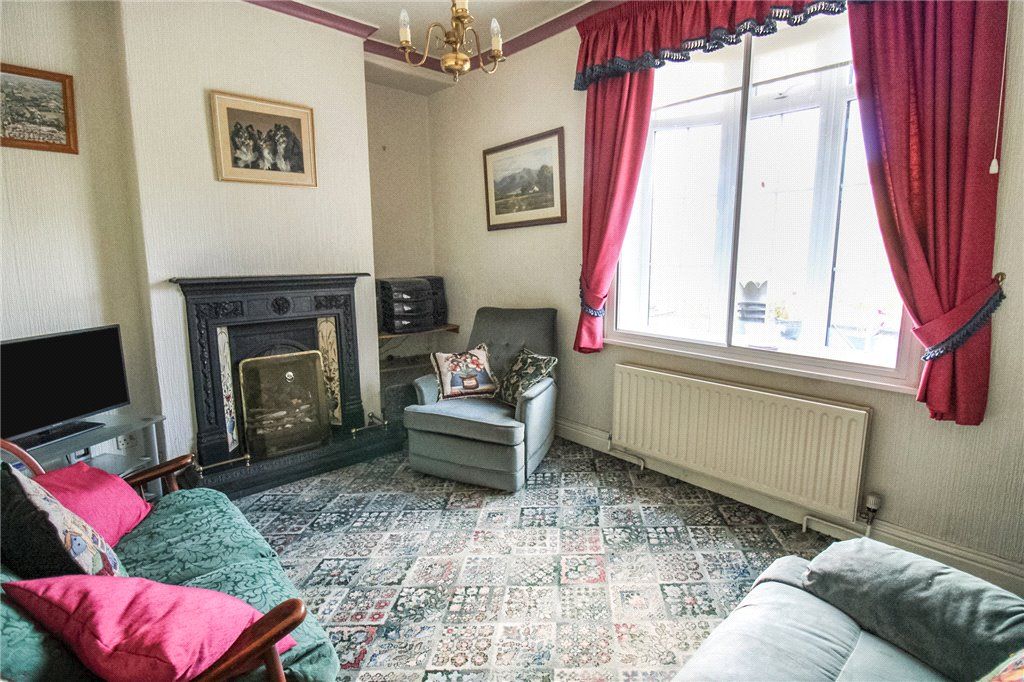 Property photo 2 of 13 Sitting Room