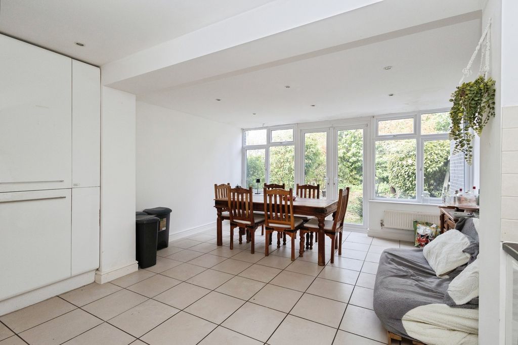 Property photo 3 of 17 Pbox-Img.Jpg