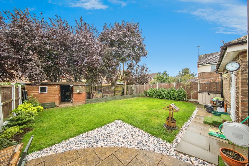 Property photo 2 of 17
