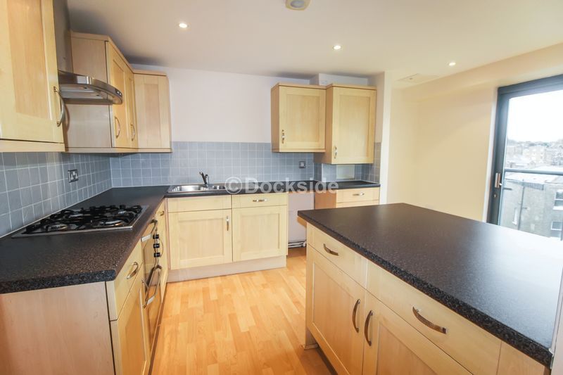 Property photo 1 of 10 Photo 9