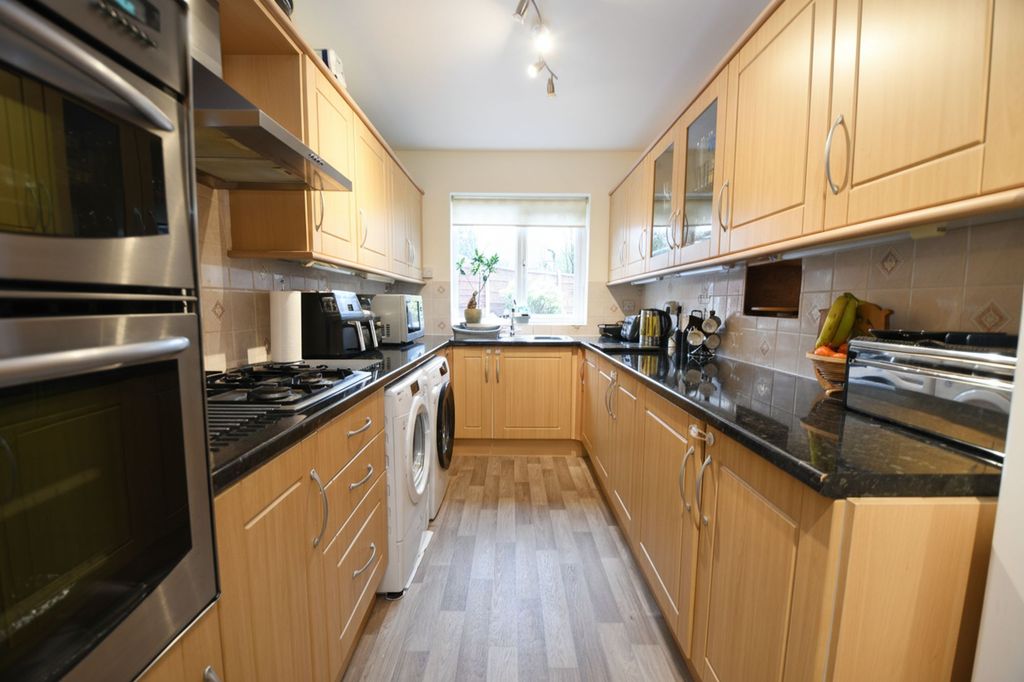 Property photo 3 of 17