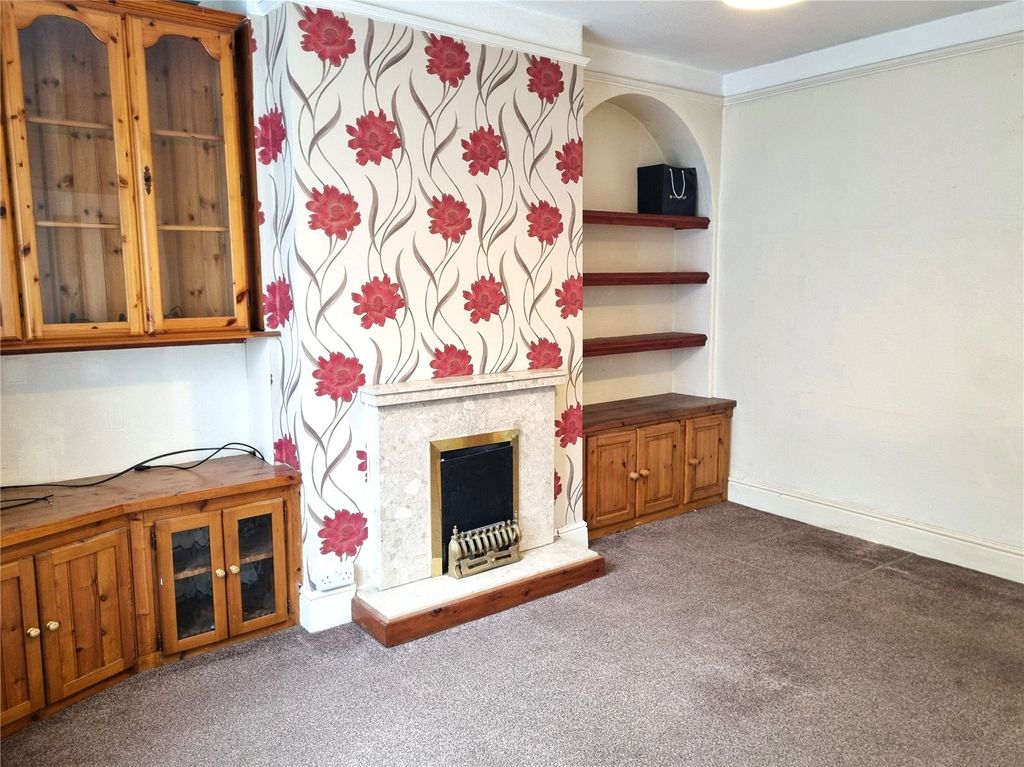 Property photo 2 of 17 Picture No. 06