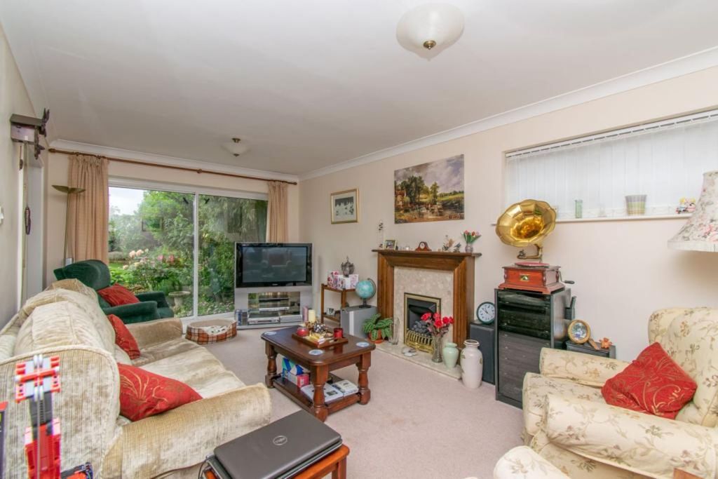 Property photo 2 of 14
