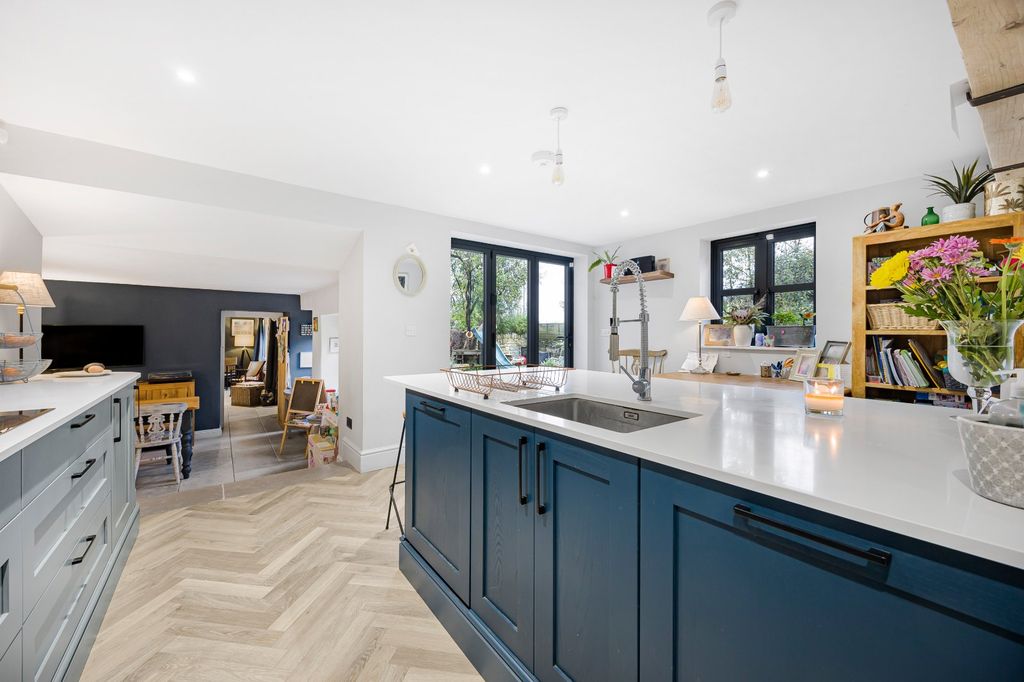 Property photo 3 of 40 Kitchen Dining Room
