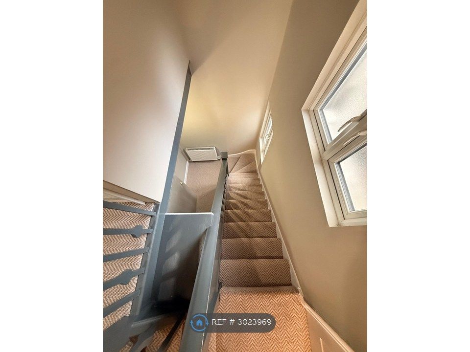 Property photo 3 of 7 Stairway