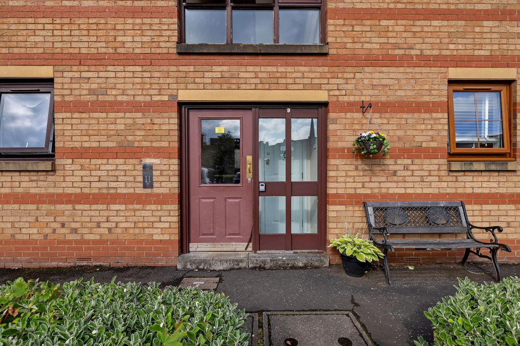 Property photo 3 of 23 2