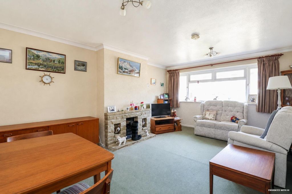 Property photo 2 of 16