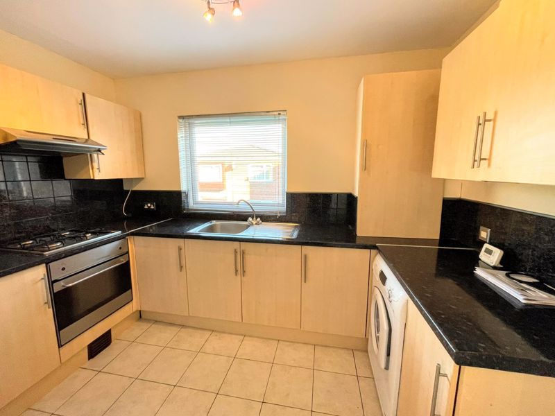 Property photo 3 of 6 Photo 9